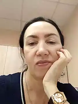 SweetBerryBella online show from 01-20-25, 06:10