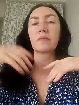 SweetBerryBella online show from 02-24-25, 04:26