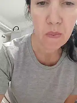 SweetBerryBella online show from 01-16-25, 02:08