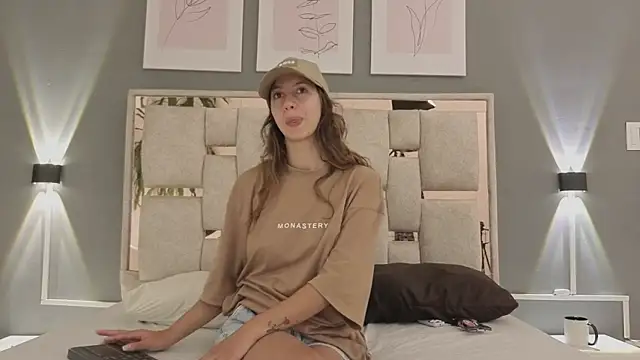 jolie lov online show from 11-08-25, 01:25