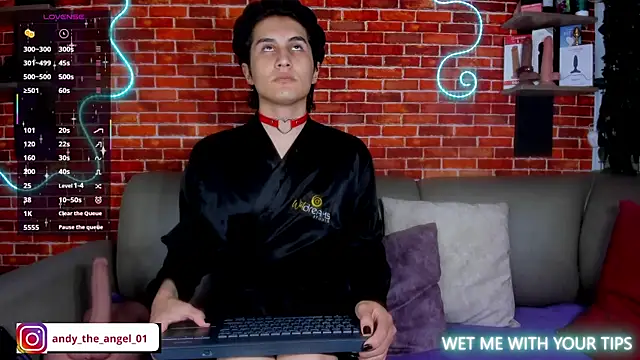 Snapshot of andy_angell1 chatting on 09-29-25, 01:17 andy angell1 online show from 09-29-25, 01:17