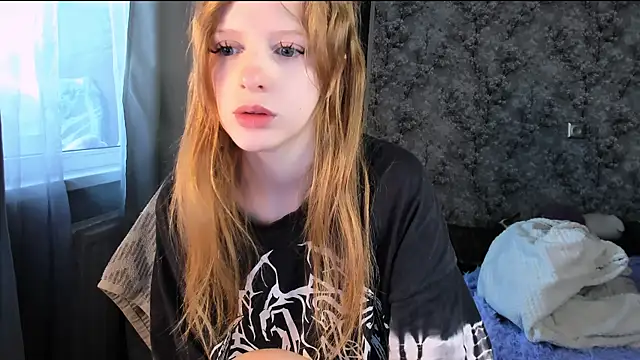 Snapshot of Inma_Lewdness chatting on 10-10-25, 01:34 Inma Lewdness online show from 10-10-25, 01:34