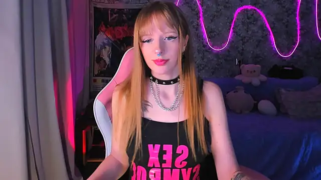 Snapshot of Inma_Lewdness chatting on 02-06-25, 05:40 Inma Lewdness online show from 02-06-25, 05:40