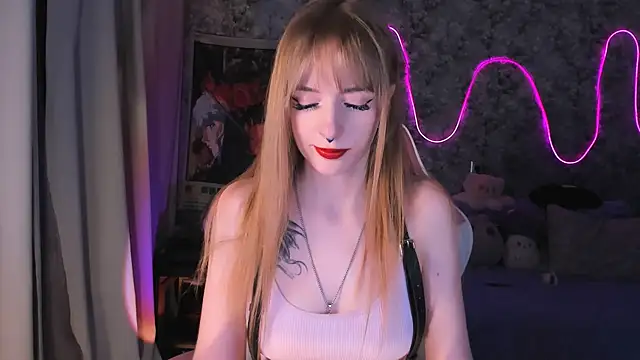 Snapshot of Inma_Lewdness chatting on 02-15-25, 09:17 Inma Lewdness online show from 02-15-25, 09:17