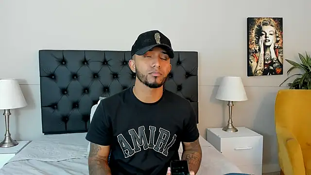 Robin Rief online show from 10-08-25, 03:41