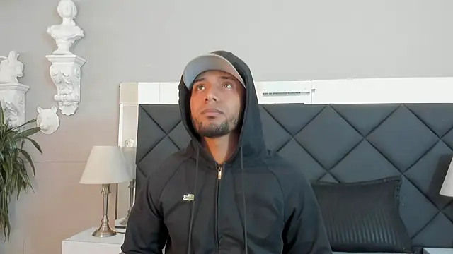 Robin Rief online show from 11-25-25, 03:40