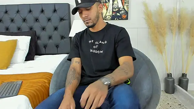 Robin Rief online show from 02-28-25, 03:26