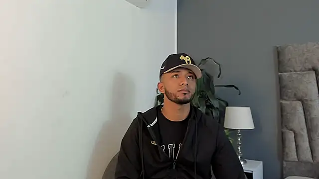 Robin Rief online show from 11-29-25, 03:50