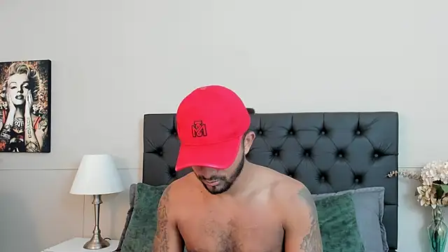 Robin Rief online show from 09-21-25, 03:22