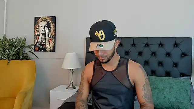 Robin Rief online show from 10-12-25, 03:30