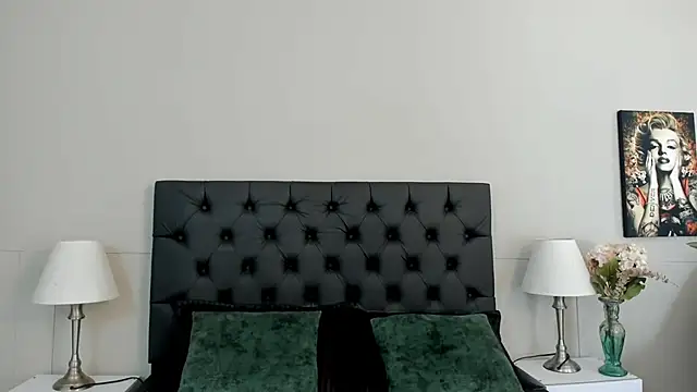 Robin Rief online show from 09-15-25, 03:29