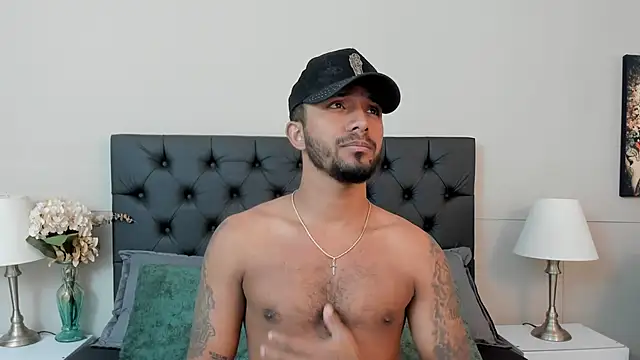 Robin Rief online show from 09-23-25, 03:57