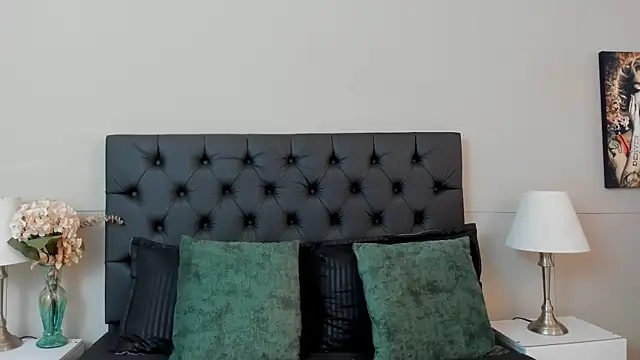 Robin Rief online show from 09-27-25, 03:45