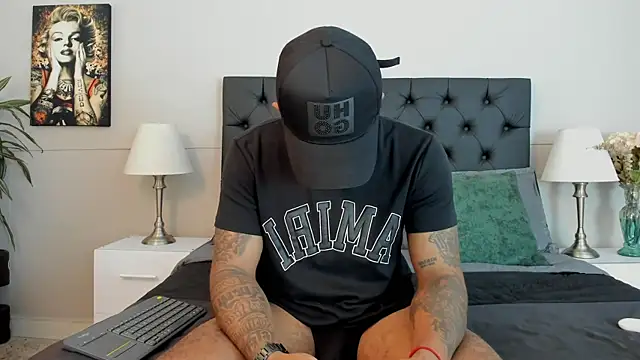 Robin Rief online show from 10-10-25, 03:29