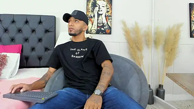 Robin Rief online show from 03-09-25, 03:22