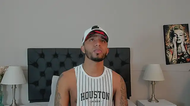 Robin Rief online show from 10-04-25, 03:41