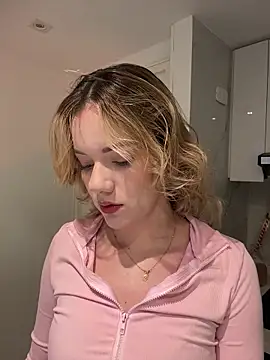 NicoleCut online show from 03-12-26, 10:08