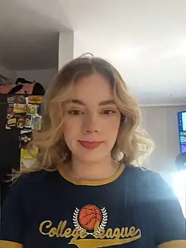 NicoleCut online show from 05-25-26, 08:57