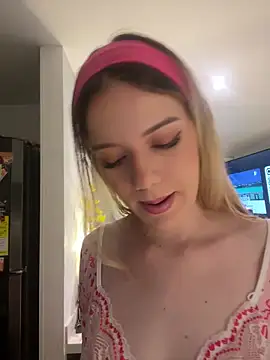 NicoleCut online show from 11-07-25, 10:42