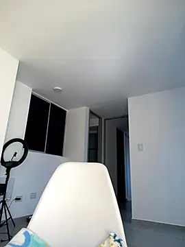 NicoleCut online show from 12-21-25, 01:57