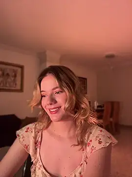 NicoleCut online show from 04-24-26, 09:55