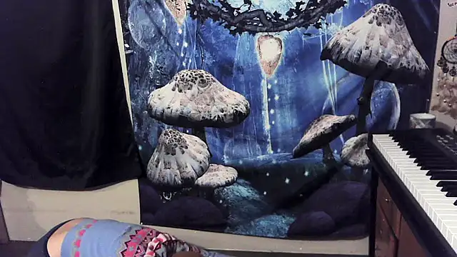  hellostormy  online show from 12-04-25, 11:42