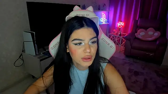 AlluringAriel online show from 10-02-25, 07:39