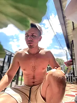 adam-rivera online show from 09-09-25, 04:16