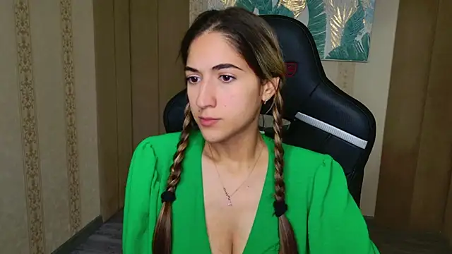 Teresa Stane online show from 09-19-25, 05:11