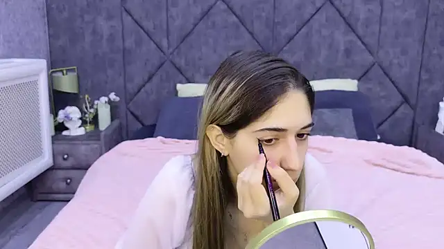 Teresa Stane online show from 11-06-25, 05:22