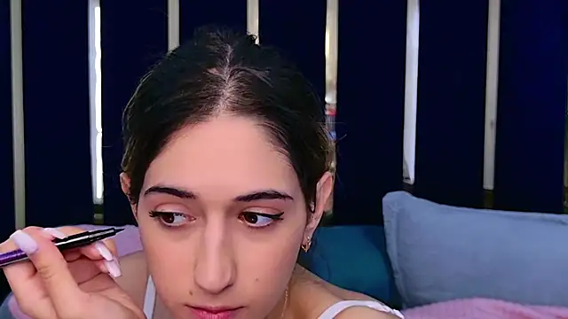 Teresa Stane online show from 10-17-25, 05:33