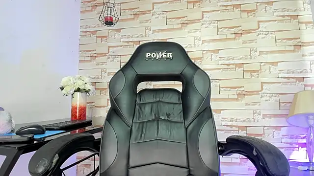 melodiipierce  online show from 02-09-25, 01:11