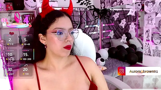 Aurora Brownn online show from 10-30-25, 05:28