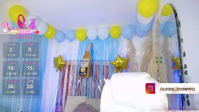 Aurora Brownn online show from 09-30-25, 04:40