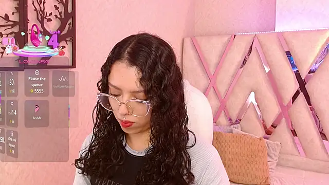 Aurora Brownn online show from 01-15-26, 04:05