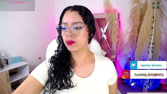 Aurora Brownn online show from 09-18-25, 04:26