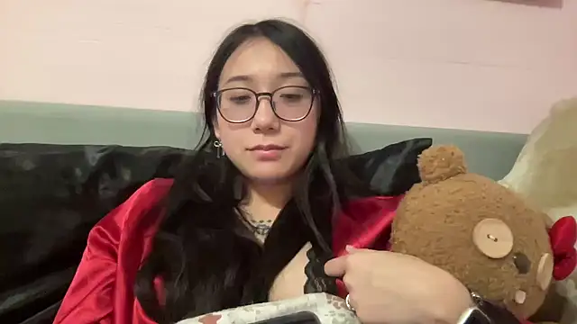 Snapshot of tokyobaby chatting on 12-31-24, 09:31 tokyobaby online show from 12-31-24, 09:31