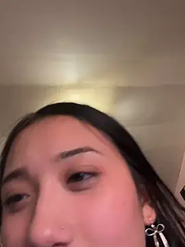 Snapshot of tokyobaby chatting on 01-01-25, 08:24 tokyobaby online show from 01-01-25, 08:24