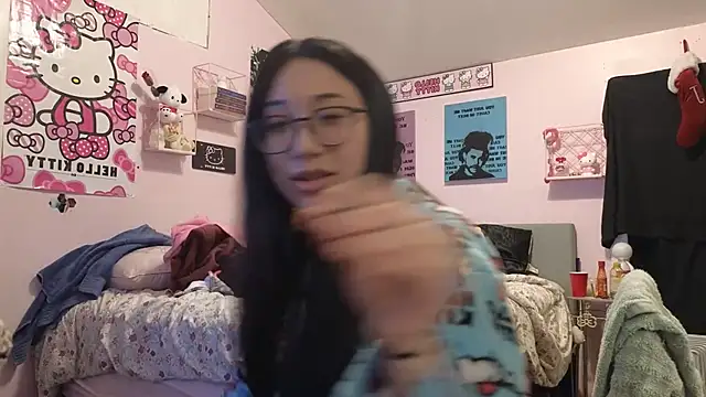 Snapshot of tokyobaby chatting on 01-10-25, 06:09 tokyobaby online show from 01-10-25, 06:09