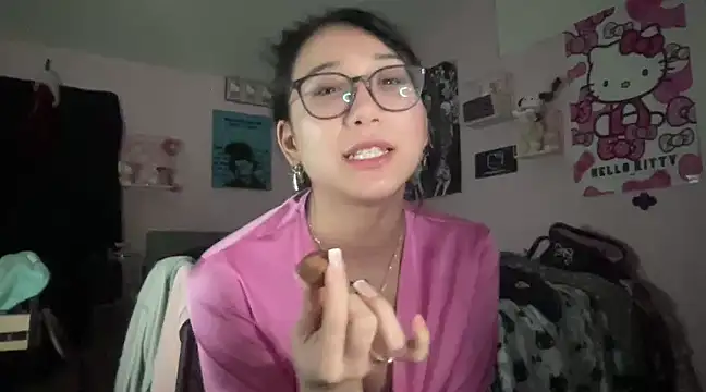 Snapshot of tokyobaby chatting on 12-24-24, 06:11 tokyobaby online show from 12-24-24, 06:11