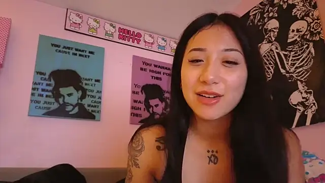 Snapshot of tokyobaby chatting on 11-08-25, 04:05 tokyobaby online show from 11-08-25, 04:05