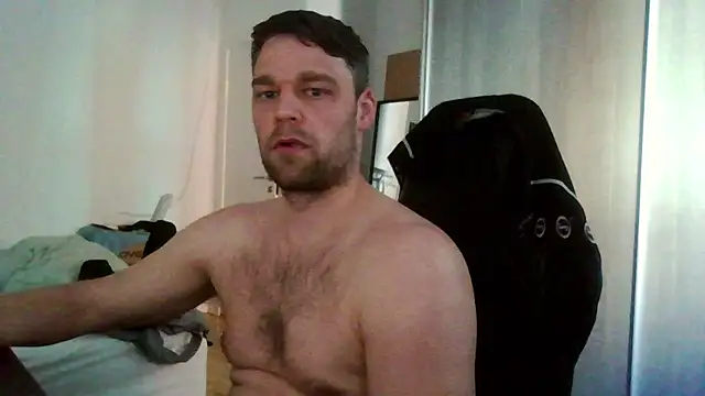 Snapshot of The_big_viking_ chatting on 05-05-26, 01:03 The big viking online show from 05-05-26, 01:03