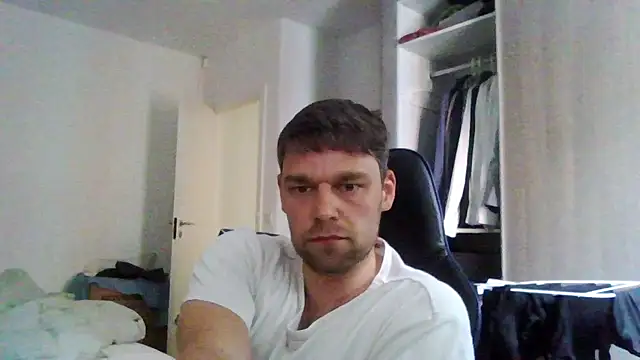 Snapshot of The_big_viking_ chatting on 05-20-26, 09:28 The big viking online show from 05-20-26, 09:28