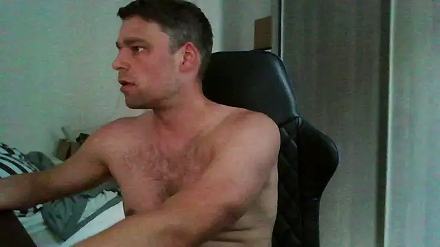 Snapshot of The_big_viking_ chatting on 07-03-26, 01:06 The big viking online show from 07-03-26, 01:06