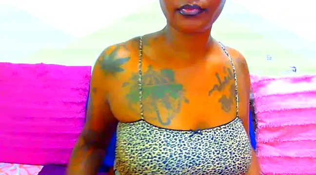 TattoedGoddessxx online show from 03-02-25, 08:57