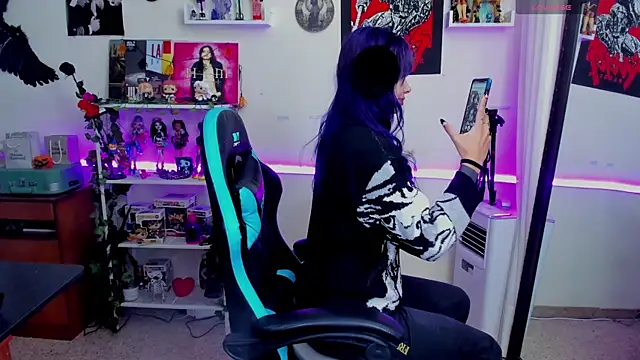 Snapshot of _sakae_ chatting on 11-19-25, 05:46 sakae online show from 11-19-25, 05:46