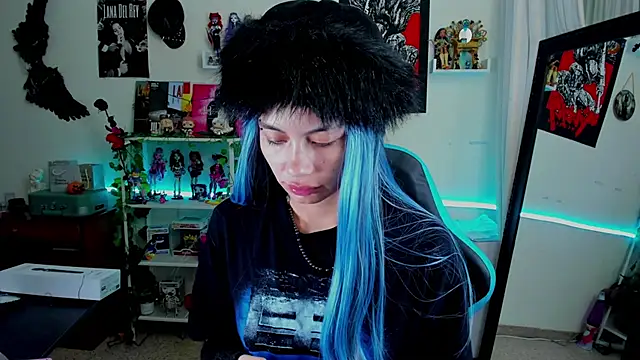 Snapshot of _sakae_ chatting on 11-08-25, 08:29 sakae online show from 11-08-25, 08:29