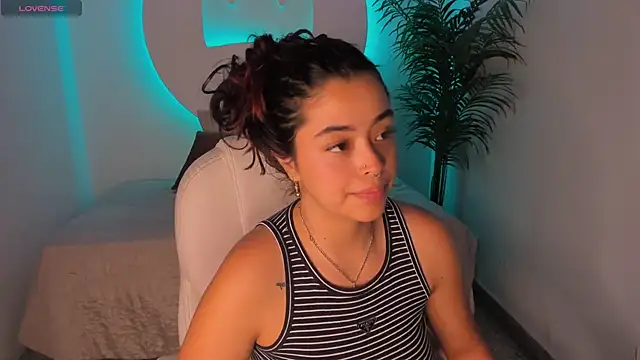 Ariana Pierce online show from 10-21-25, 12:48
