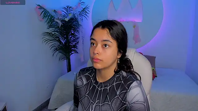 Ariana Pierce online show from 11-01-25, 12:21