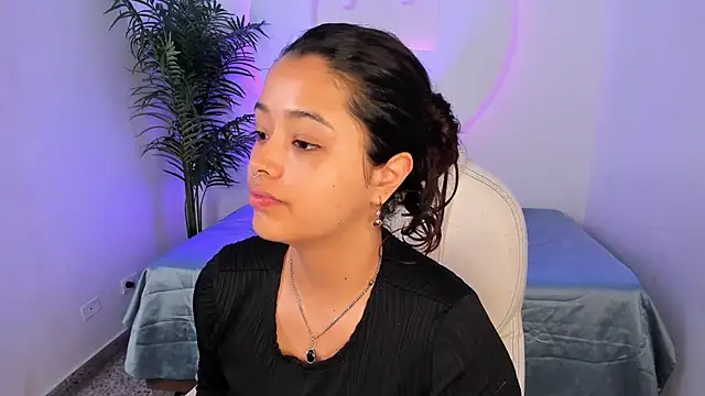 Ariana Pierce online show from 12-20-25, 12:30